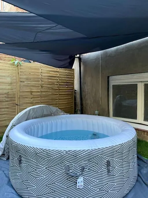 Appartement Avec Jardin Et Jacuzzi - Koekelberg 브뤼셀 0*,  벨기에